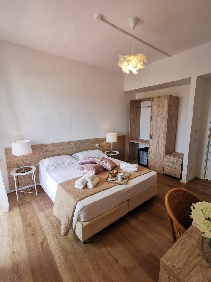 Hotel Onda Marina San Teodoro  Eksteriør bilde